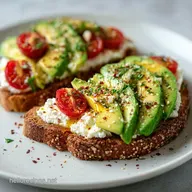 Avocado Toast Recipe with Egg in 10 Minutes