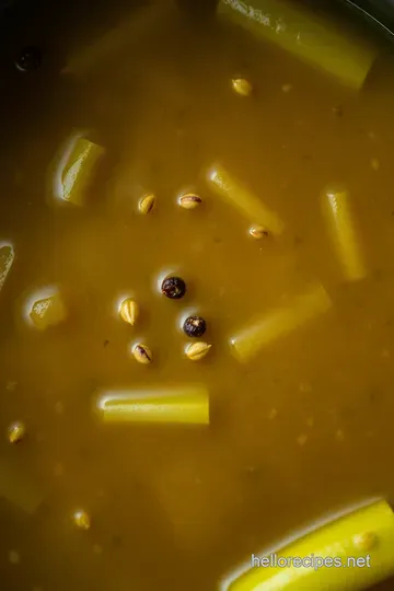 Home-Style Pickle Juice: A Zesty Brine for Perfect Pickles presentation